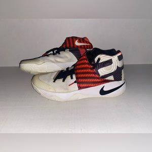 NIKE KYRIE 2 ‘CROSSOVER’ SIZE 14 MENS BASKETBALL SNEAKERS WHITE RED